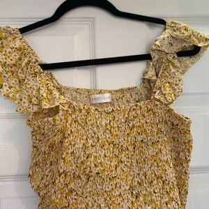 Vestique Yellow Scrunch Crop Top